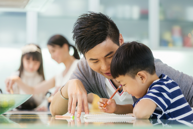 Kinder und Lehrer